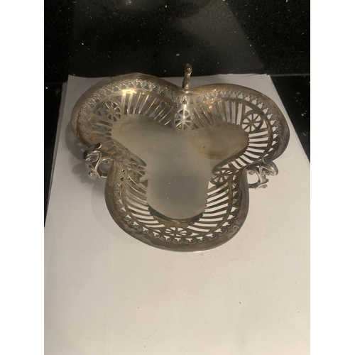 62 - A HALLMARKED SHEFFIELD THREE FOOTED DISH GROSS WEIGHT 150.3 GRAMS