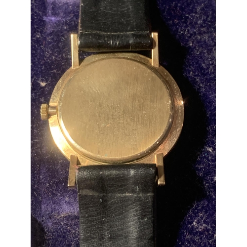 721A - A VINTAGE LONGINES GENTLEMAN'S WRIST WATCH WITH 9 CARAT GOLD CASE, GOLD DIAL AND ORIGINAL CASE