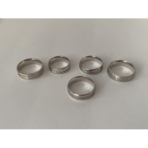842 - FIVE SILVER RINGS