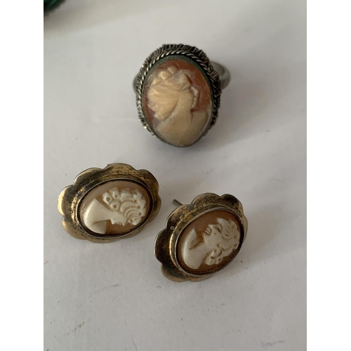 857 - THREE SILVER RINGS TO INCLUDE A CAMEO WITH MATCHING EARRINGS