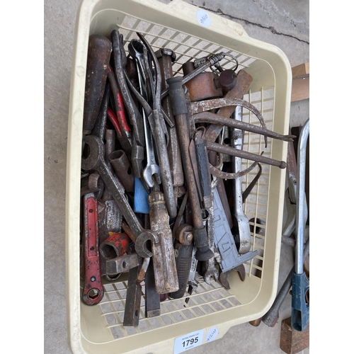 1795 - AN ASSORTMENT OF HAND TOOLS TO INCLUDE SPANNERS AND PLIERS ETC