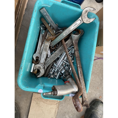 1802 - A LARGE QUANTITY OF ASSORTED SPANNERS AND SOCKETS