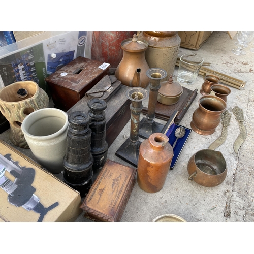 1898 - AN ASSORTMENT OF VINTAGE ITEMS TO INCLUDE CANDLE STICKS, BINOCULARS AND KETTLES ETC