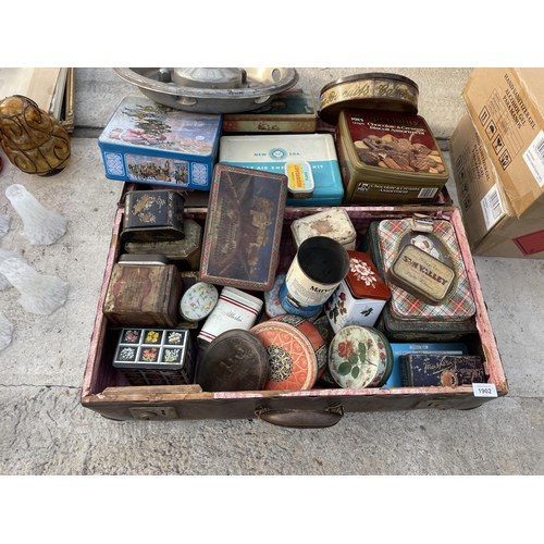 1902 - A LARGE ASSORTMENT OF VINTAGE TINS