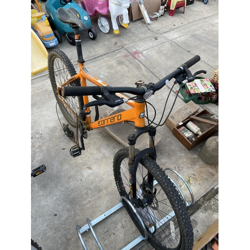 1975 - A CARRERA VENGANCE MOUNTAIN BIKE WITH FRONT SUSPENSION AND 24 SPEED GEAR SYSTEM