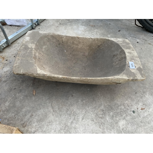 1976 - A VINTAGE WOODEN DOUGH BOWL