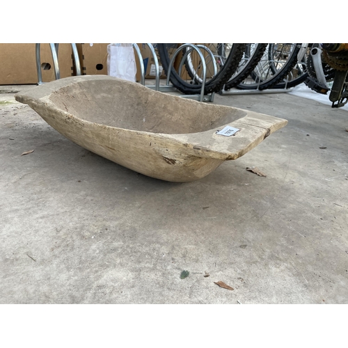 1976 - A VINTAGE WOODEN DOUGH BOWL