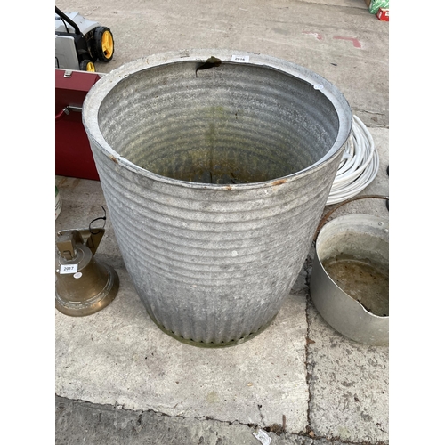 2016 - A VINTAGE GALVANISED DOLLY TUB