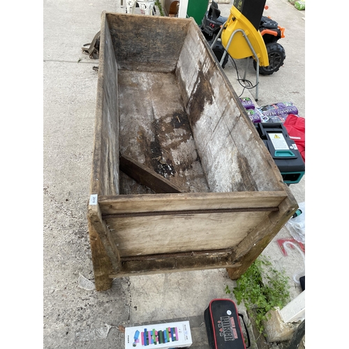 2019 - A LARGE VINTAGE WOODEN TROUGH PLANTER (L:183CM W:70CM)