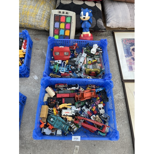 2131 - AN ASSORTMENT OF TOYS TO INCLUDE DIE CAST VEHICLES