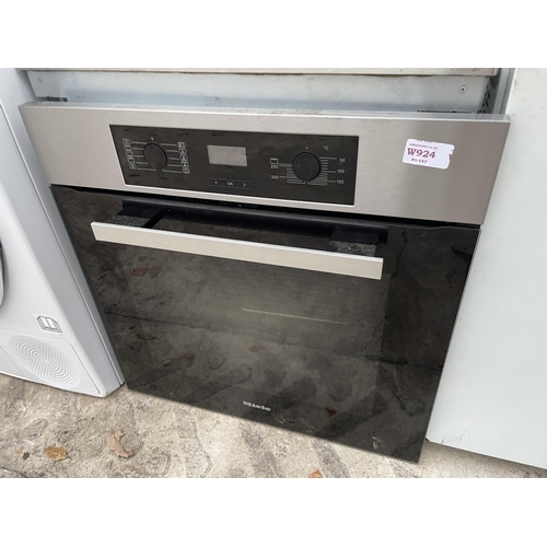 2359 - A MIELE INTERGRATED OVEN AND MIELE GAS HOB