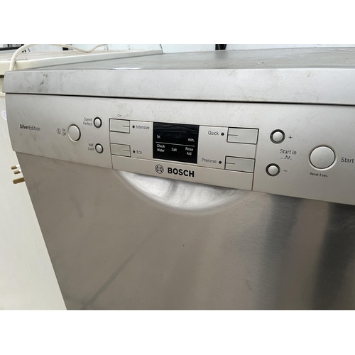 2362 - A SILVER BOSCH DISHWASHER