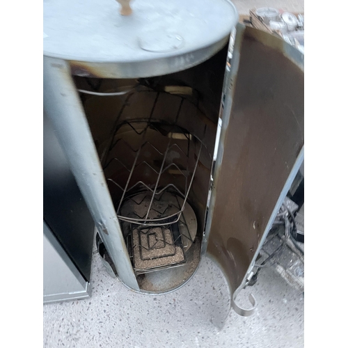 2432 - A MEAT SMOKER UNIT