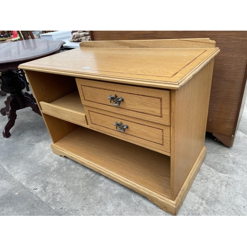 2899 - A CURTIS FURNITURE OAK WORK STATION, 43