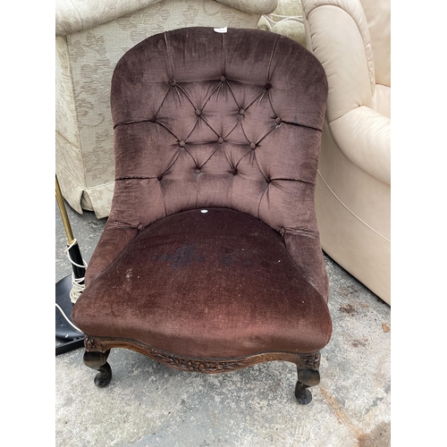 2911 - A VICTORIAN STYLE BEDROOM CHAIR