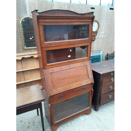 2918 - AN EDWARDIAN GLOBE WERNICKE STYLE BUREAU BOOKCASE WITH FITTED INTERIOR, SINGLE DRAWER, TWO SMALL AND... 