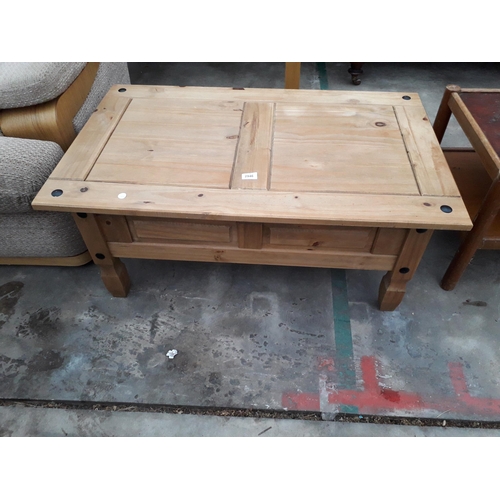 2946 - A MEXICAN PINE COFFEE TABLE WITH SINGLE DRAWERS, 39 X 24