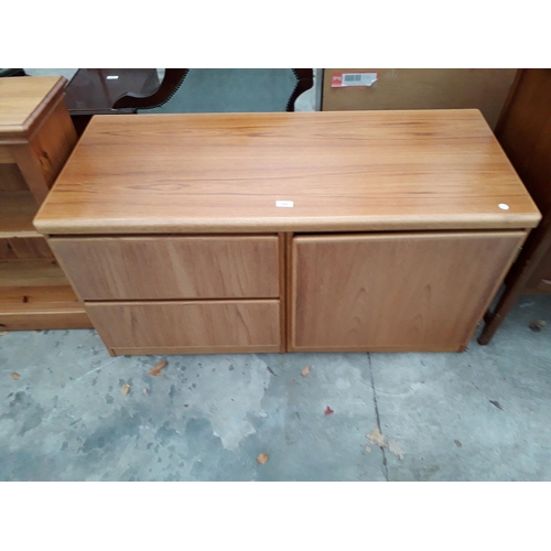 2966 - A RETRO TEAK SCANDINAVIAN SIDE CABINET ENCLOSING TWO DRAWERS AND SINGLE CUPBOARD, 47