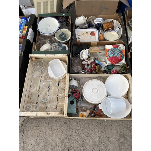 2331 - AN ASSORTMENT OF HOUSEHOLD CLEARANCE ITEMS TO INCLUDE CERAMICS AND GLASS WARE ETC