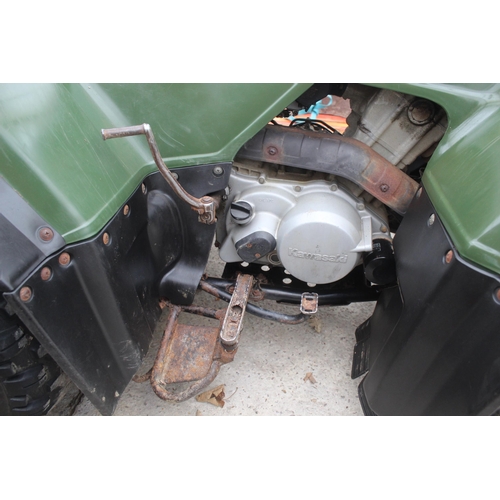 124 - KAWASAKI 400CC  4X4 QUAD (STARTER CLICKS, BUMPS OR KICKS UP)  NO VAT