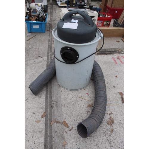 18 - AXMINSTER DUST EXTRACTOR  NO VAT