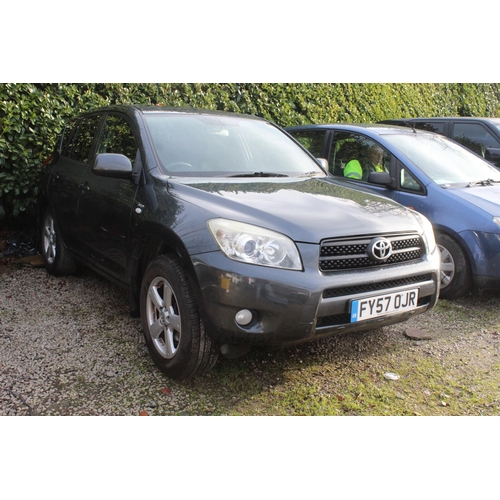 182 - TOYATA RAV 4 XTR D-4D DIESEL ESTATE CAR FY57OJR FIRST REG 29/09/07 132899 MILES APPROX 8 MONTHS MOT ... 