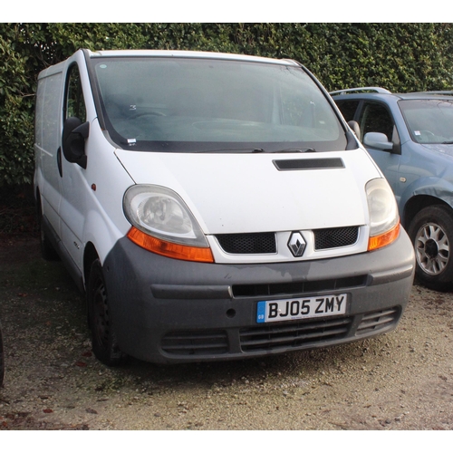 186 - RENAULT TRAFFIC BJ05ZMY 142208 MILES FIRST REG 28/07/05 MOT DEC 23 RUNS & DRIVES ENGINE NOISEY NO KE... 