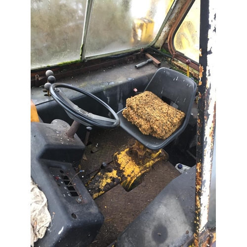 200 - JCB 3C GOOD RUNNER. LEYLAND ENGINE, ONE OF THE LAST MADE 3 GEAR LEVERS,   MOSTLY USED WITH FRONT SHO... 