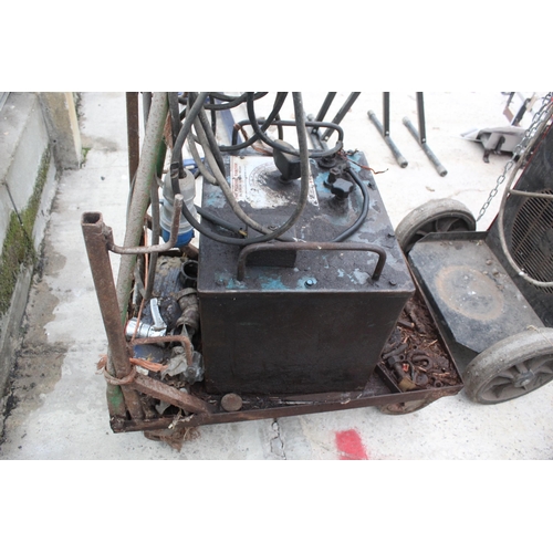 32 - OIL COOLED ELECTRIC WELDER - NO VAT