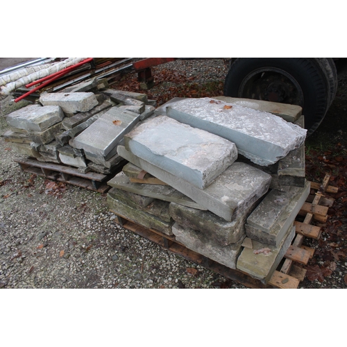 1018 - 2 PALLETS OF YORK STONE PIECES  NO VAT