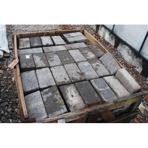 1043 - PALLET OF BLOCK PAVERS  + VAT