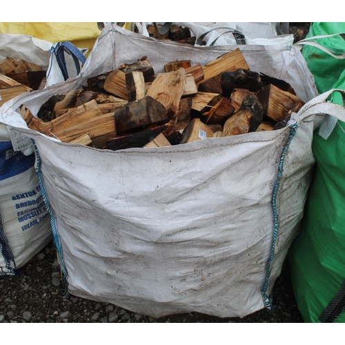 1052 - TOTE OF LOGS  NO VAT