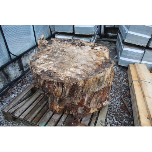 1077 - 3 LOGS  NO VAT