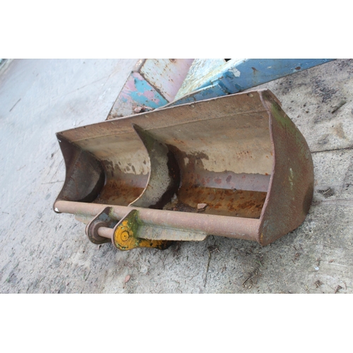 214 - DITCHING BUCKET  + VAT