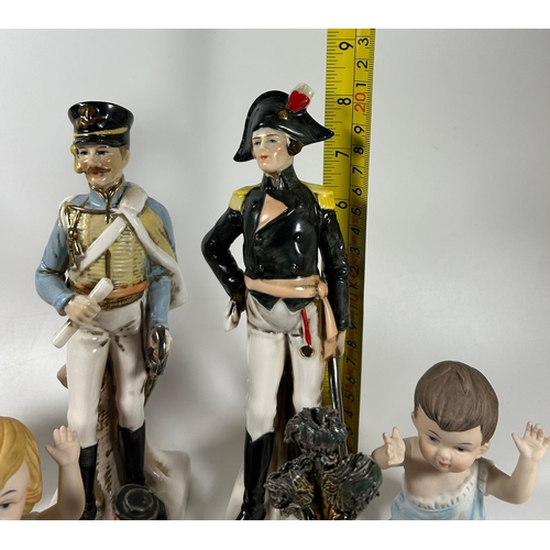 119 - A COLLECTION OF ASSORTED CONTINENTAL PORCELAIN FIGURES, SOLDIERS ETC, LARGEST 21CM