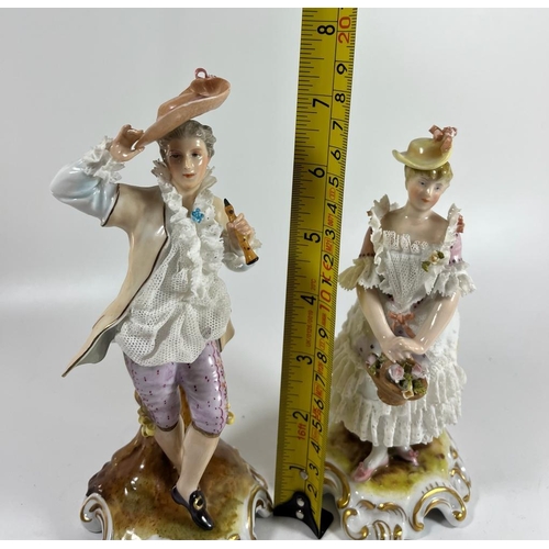 75 - A PAIR OF 19TH CENTURY VON SCHIERHOLZ DRESDEN LACE CONTINENTAL PORCELAIN FIGURES, HEIGHT 18CM