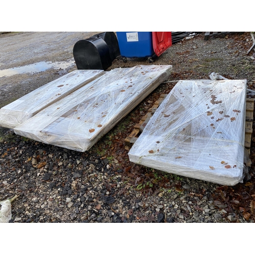 1027 - 3 PALLETS OF BLOCK BOARDS  + VAT