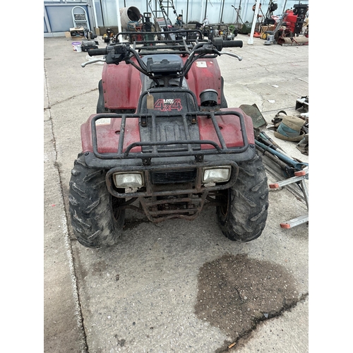 144 - KAWASAKI BAYOU 4X4 QUAD BIKE NEEDS A NEW BATTERY BUT STARTS WITH THE PULL CORD FRONT BRAKES IN NEED ... 