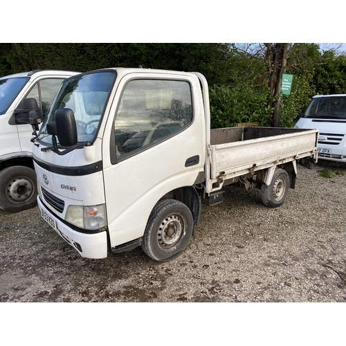 196 - TOYOTA DYNA 300 SWB  DV53KZO DROP SIDE LORRY FIRST REG 30/10/03 APPROX 180000 MILES NEW BATTERY & ST... 