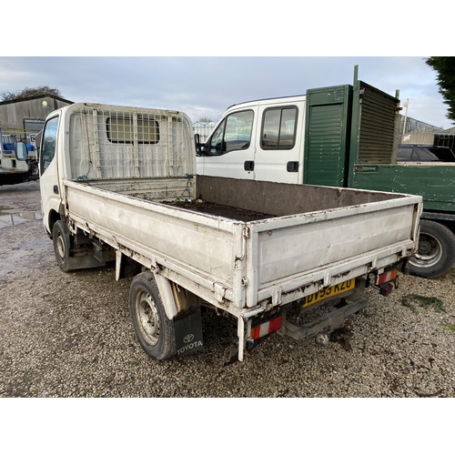 196 - TOYOTA DYNA 300 SWB  DV53KZO DROP SIDE LORRY FIRST REG 30/10/03 APPROX 180000 MILES NEW BATTERY & ST... 