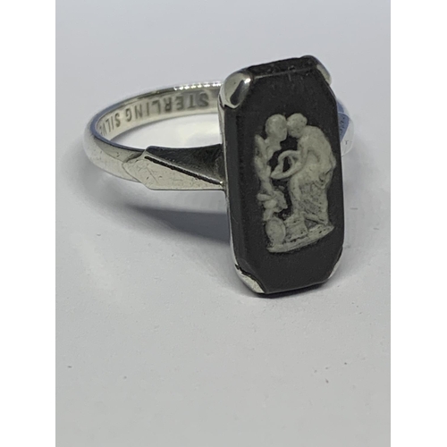 15 - A BOXED WEDGWOOD BLACK AND WHITE RING