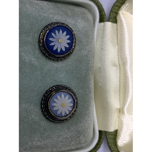 58 - A BOXED PAIR OF SILVER TRI-COLOURED EARRINGS