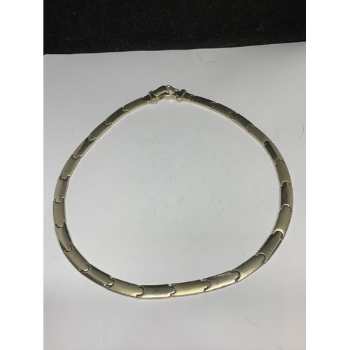 91 - A SILVER NECKLACE