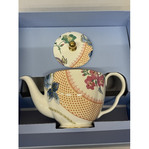 160 - A BOXED WEDGWOOD TEAPOT BUTTERFLY BLOOM