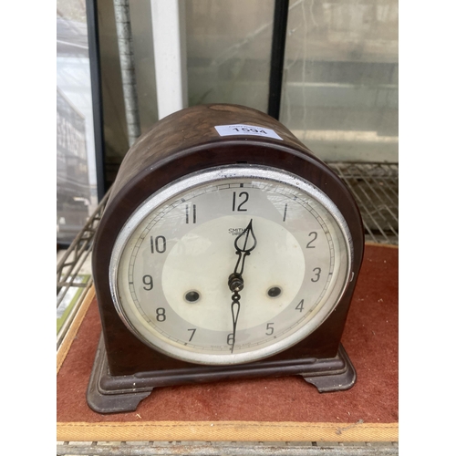 1594 - A VINTAGE SMITHS CHIMING MANTLE CLOCK