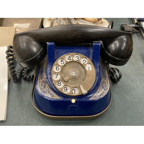 139 - A VINTAGE 'BELL TELEPHONE' COMPANY BLUE DIAL TELEPHONE