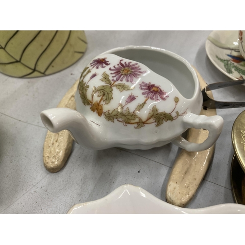 195 - A MIXED VINTAGE LOT TO INCLUDE A MYOTT'S ART DECO JUG, GLASSWARE, A JAPANESE CUP AND SAUCER WITH BIR... 