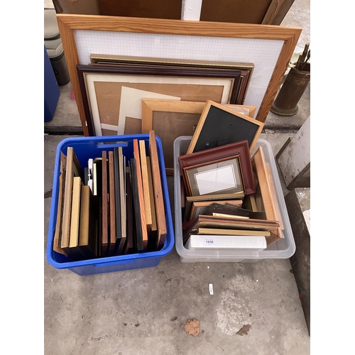 1856 - A LARGE QUANTITY OF EMPTY PICTURE FRAMES