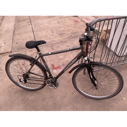 1872 - A GENTS CLAUD BUTLER LEGEND MOUNTAIN BIKE WITH A 24 SPEED SHIMANO GEAR SYSYTEM