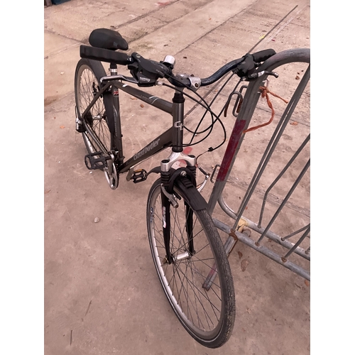 1872 - A GENTS CLAUD BUTLER LEGEND MOUNTAIN BIKE WITH A 24 SPEED SHIMANO GEAR SYSYTEM